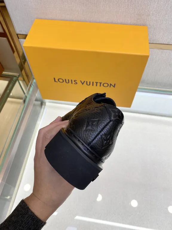 Louis Vuitton Shoe 